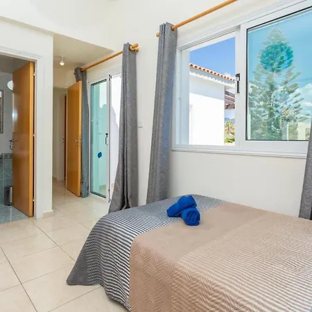 Vila Zenon Pegeia